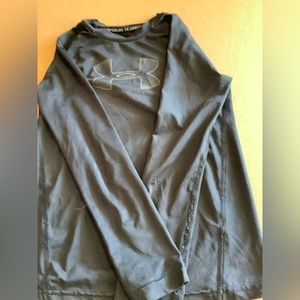 Under armor long sleeve thin shirt